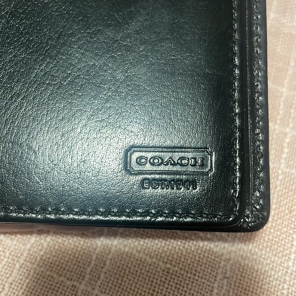Coach passport wallet - Picture 3 of 3